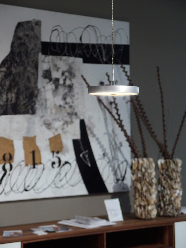 Oligo - Pendelleuchte Decent 1-flammig-Pendelleuchte-Oligo--TOJU Interior