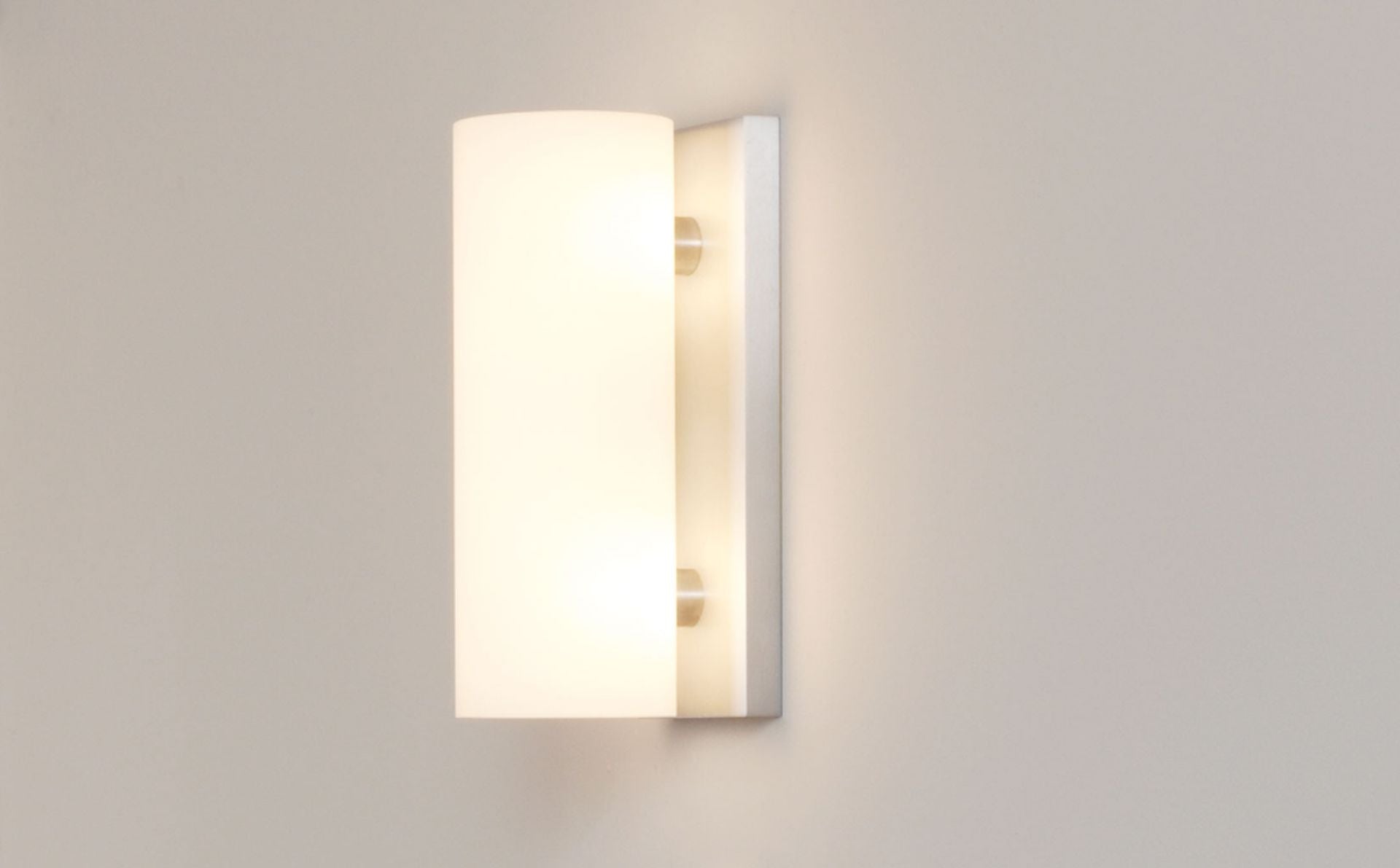 Oligo - Wandleuchte Project vertical-Wandleuchte-Oligo-Korpus Aluminium gebürstet | Schirm Weiß matt-40-918-30-12/21-TOJU Interior