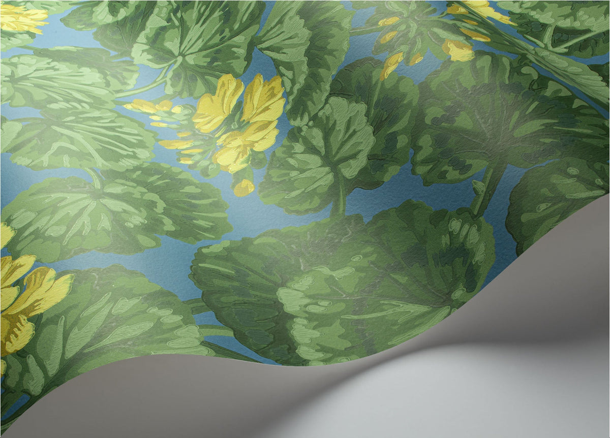 Cole & Son Geranium Lemon & Forest Greens on Electric Blue 117/11032 – Detailansicht