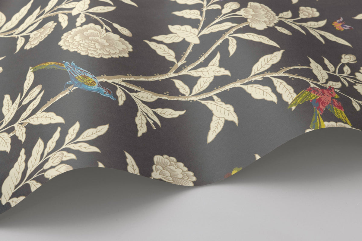 Cole & Son Roseberry with Birds – Soft Charcoal (127/4019), Detailansicht