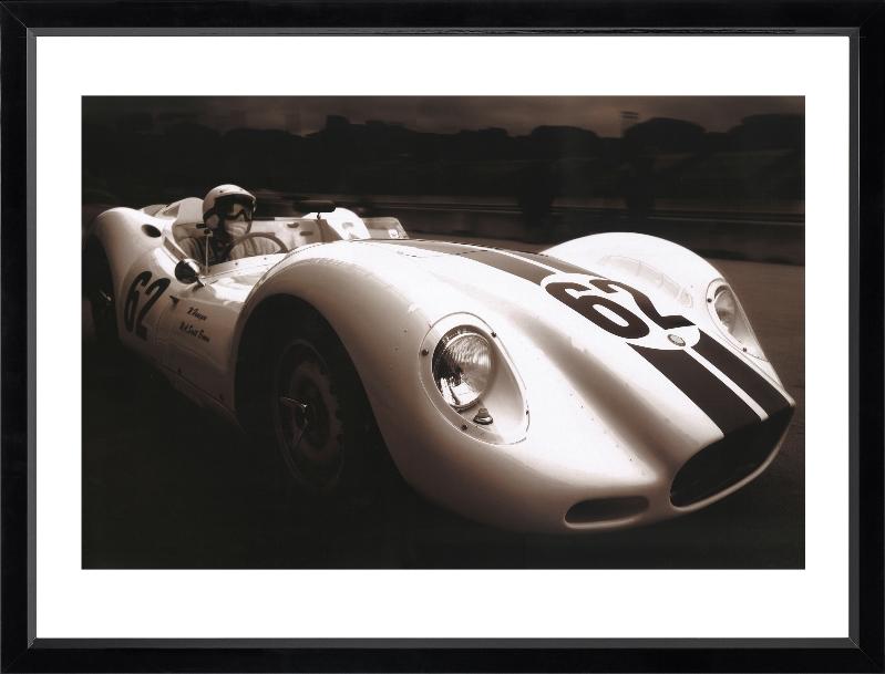 Brookpace Fine Art - 1958 LISTER JAGUAR-Wandbild-Brookpace Lascelles-Studio / Lackrahmen schwarz-TOJU Interior