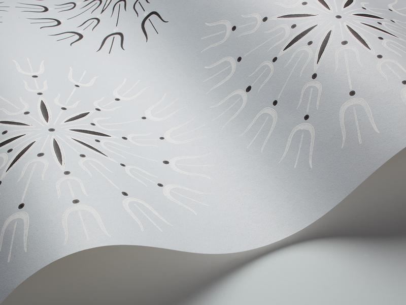 Cole and Son - Tapete Fioretti Wallpaper-Tapeten-Cole & Son-Soot & Snow auf Powder Blue 69/1102-TOJU Interior