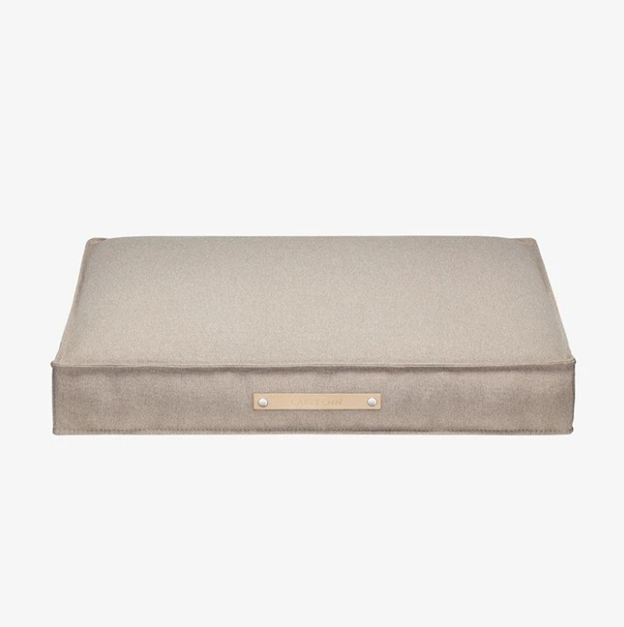Labbvenn - Hundekissen Töve-Hundekissen-Labbvenn-Nut-Small - 70 x 50 x 12 cm-TOJU Interior