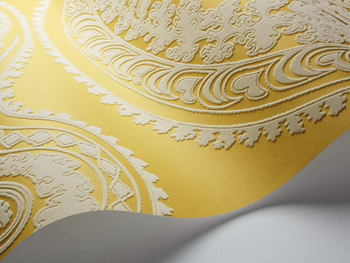 Cole & Son Rajapur Flock Sunshine Yellow & White 112/9031 – Detailansicht