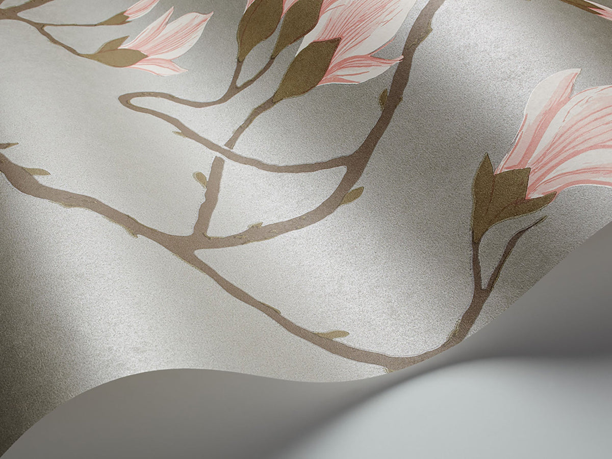 Cole & Son Magnolia – Alabaster on Metallic Silver – 72/3010