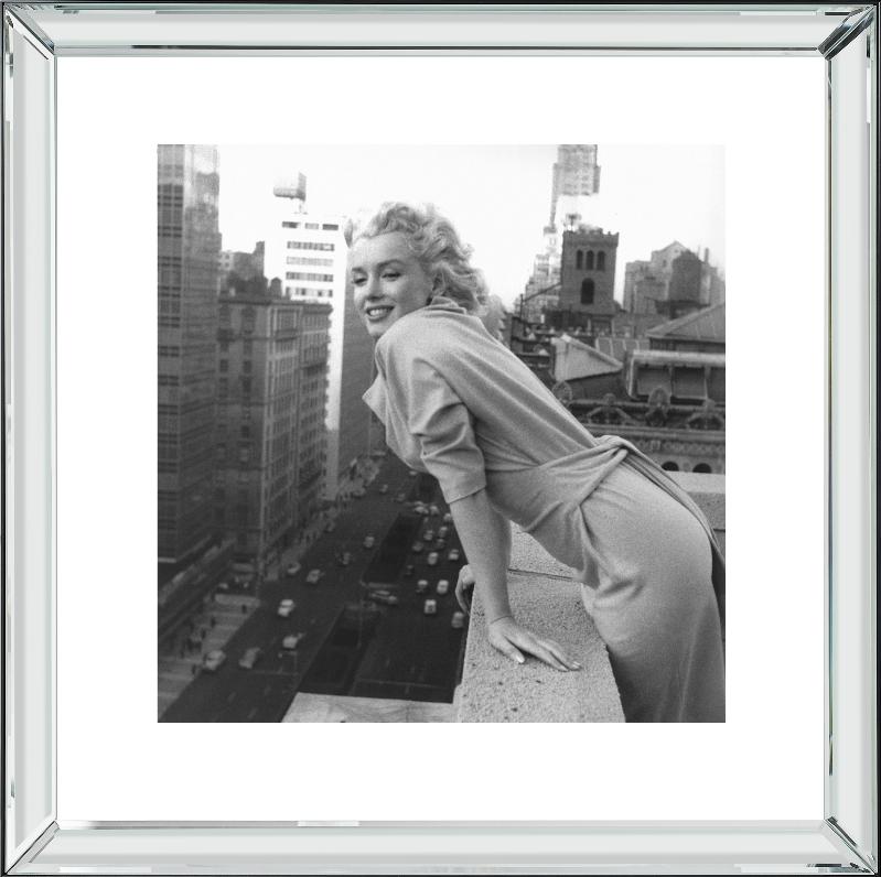 Brookpace Fine Art - Marilyn Monroe in Manhattan-Wandbild-Brookpace Lascelles-Manhattan / Spiegelrahmen-TOJU Interior